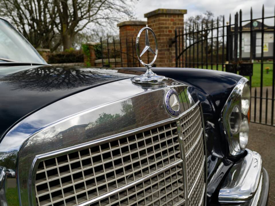 Imagen 12/21 de Mercedes-Benz 280 SEL (1968)