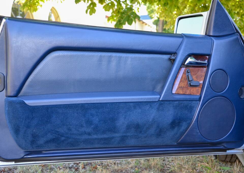 Imagen 41/50 de Mercedes-Benz 300 SL (1991)