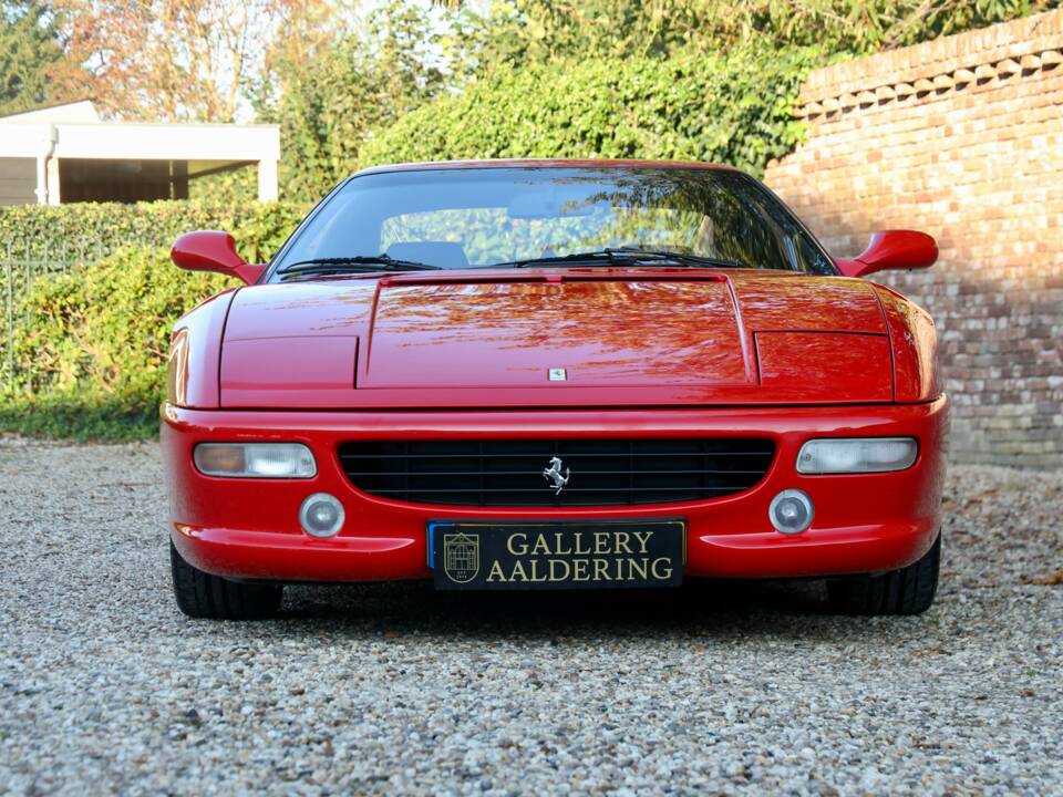 Image 48/50 de Ferrari F 355 Berlinetta (1996)