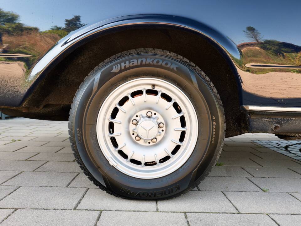 Bild 98/99 von Mercedes-Benz 230 CE (1983)