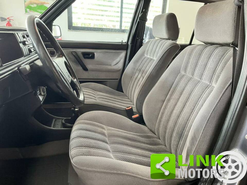 Immagine 7/10 di Volkswagen Golf Mk II 1.3 (1990)