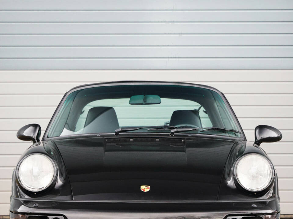 Image 20/57 of Porsche 911 Carrera 4 (1992)