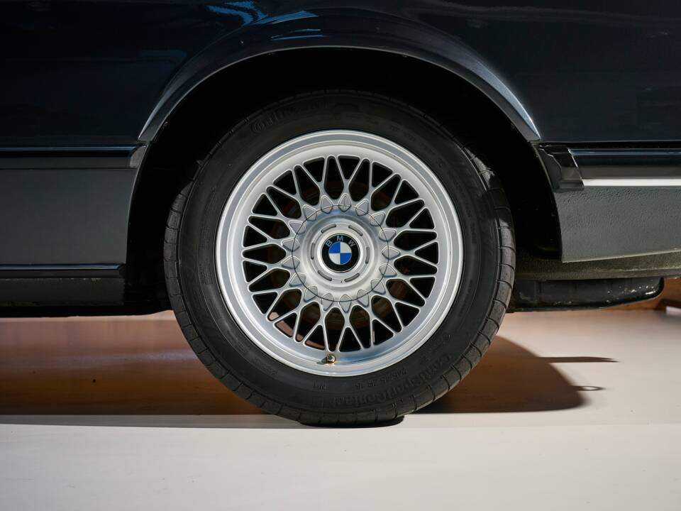 Bild 11/40 von BMW M 635 CSi (1984)