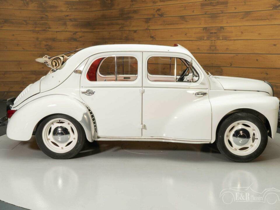 Bild 7/19 von Renault 4 CV Decapotable (1952)