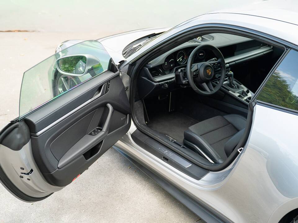 Afbeelding 21/40 van Porsche 911 GT3 (2021)