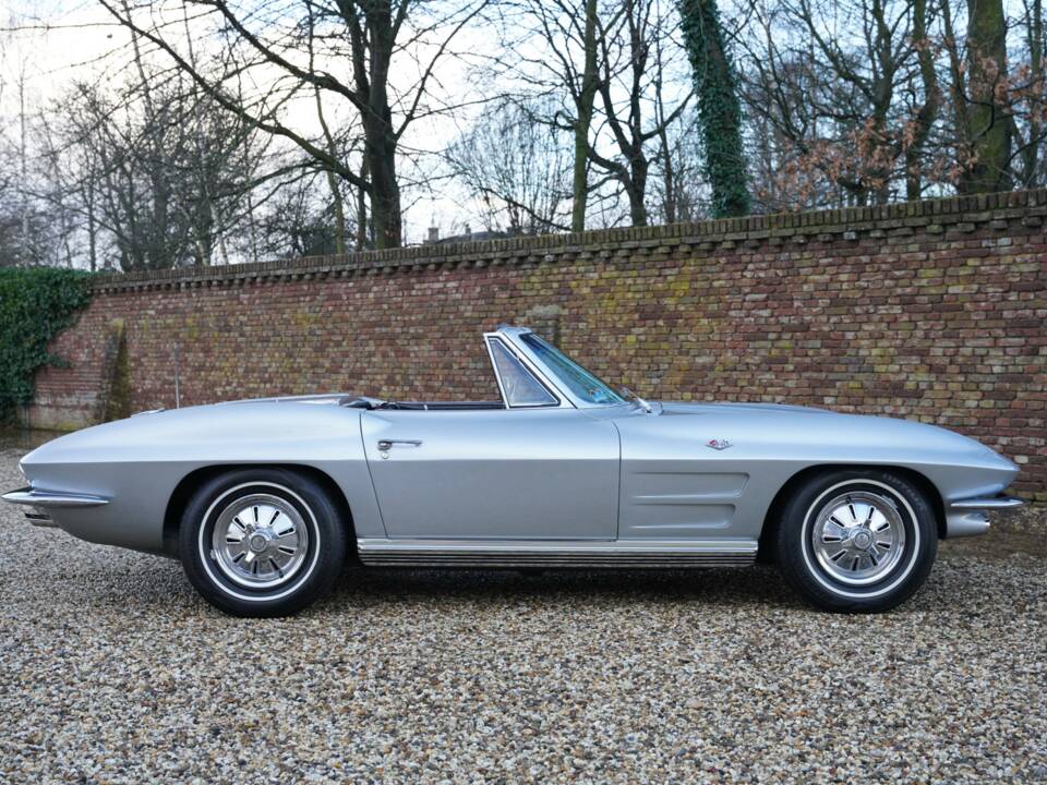 Image 45/50 of Chevrolet Corvette Sting Ray Convertible (1964)