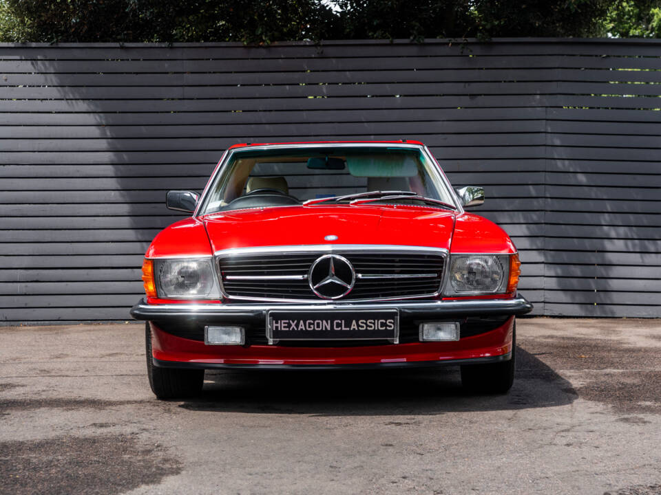 Image 15/59 of Mercedes-Benz 300 SL (1989)