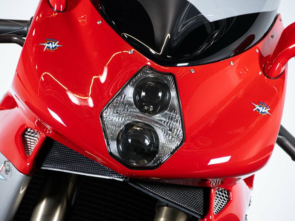 Image 30/50 de MV Agusta DUMMY (2004)