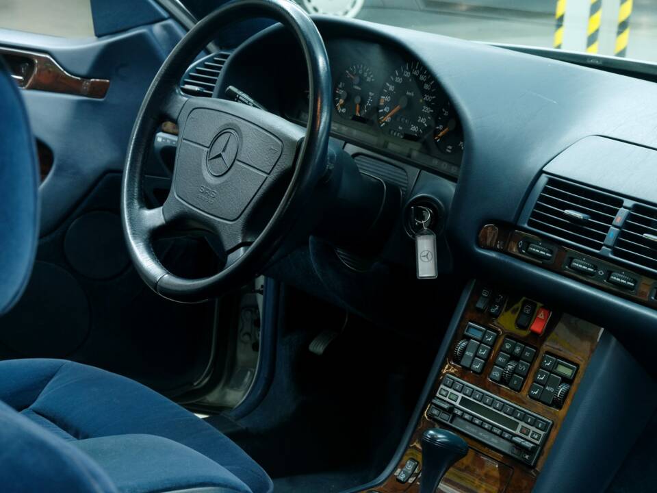 Bild 38/50 von Mercedes-Benz S 500 Coupé (1993)