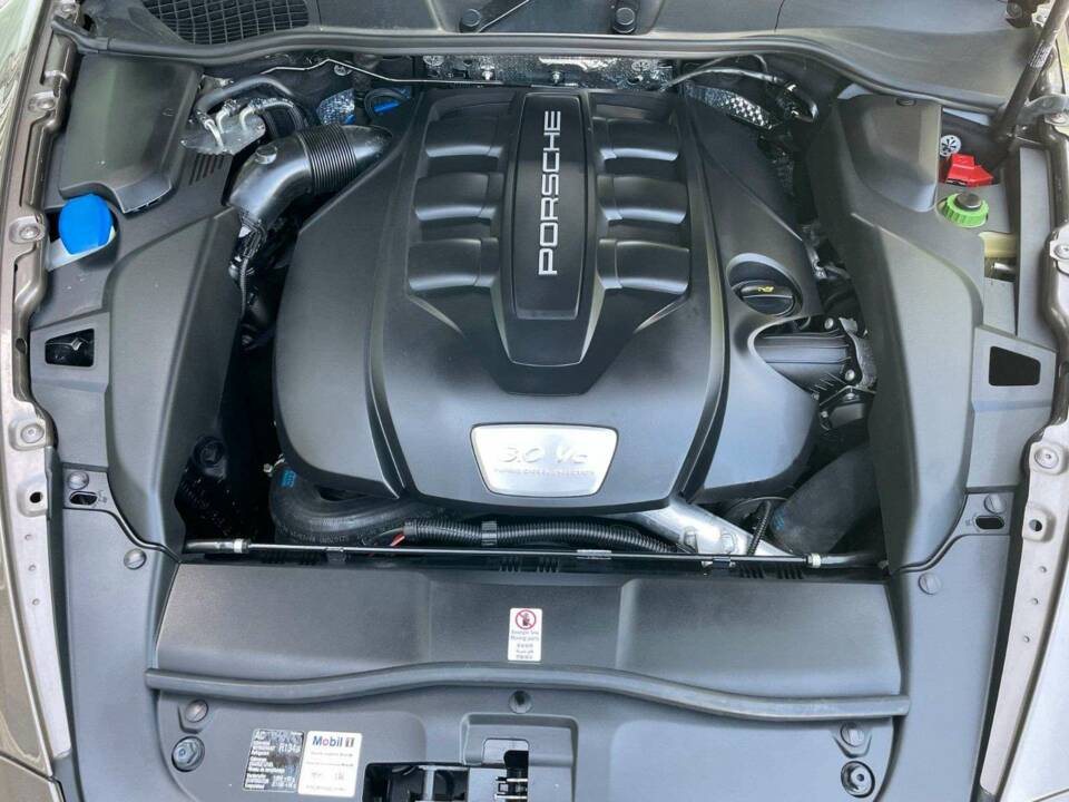 Image 18/20 of Porsche Cayenne Diesel (2014)