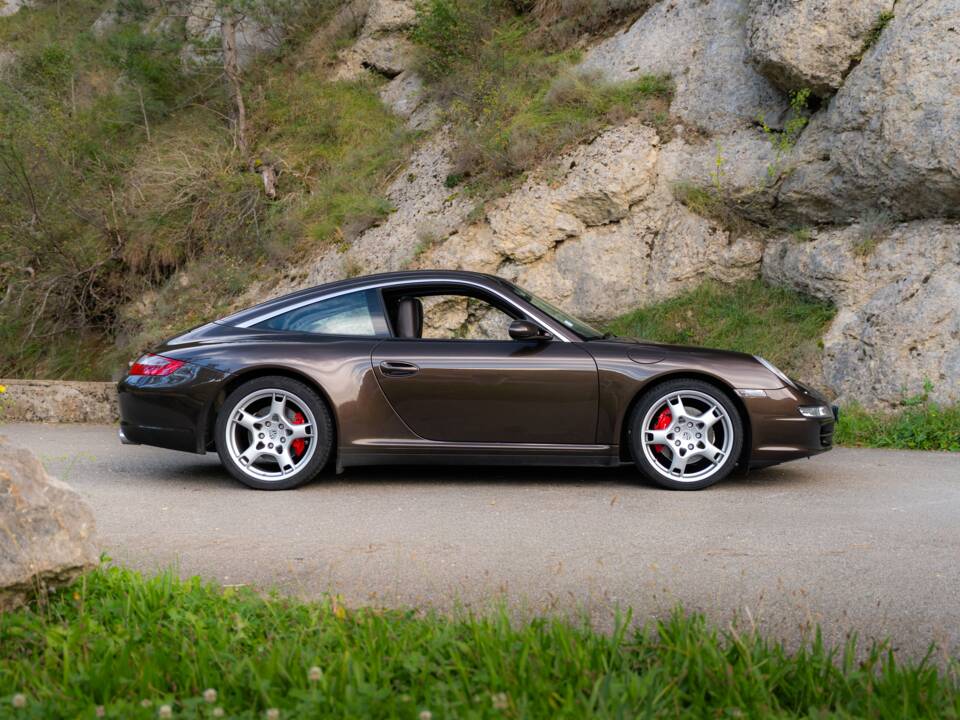 Image 3/13 of Porsche 911 Targa 4S (2008)