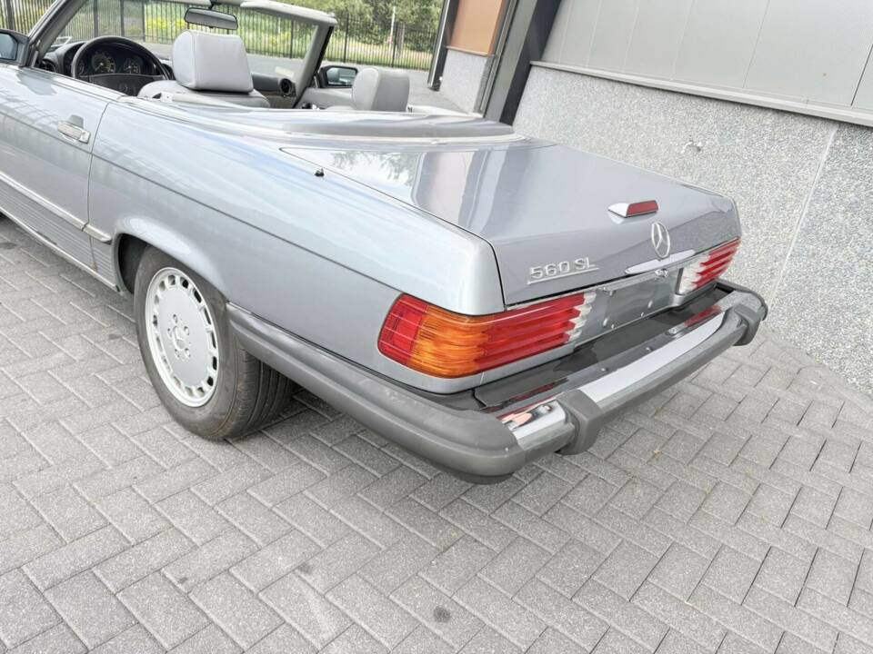 Image 6/50 de Mercedes-Benz 560 SL (1988)