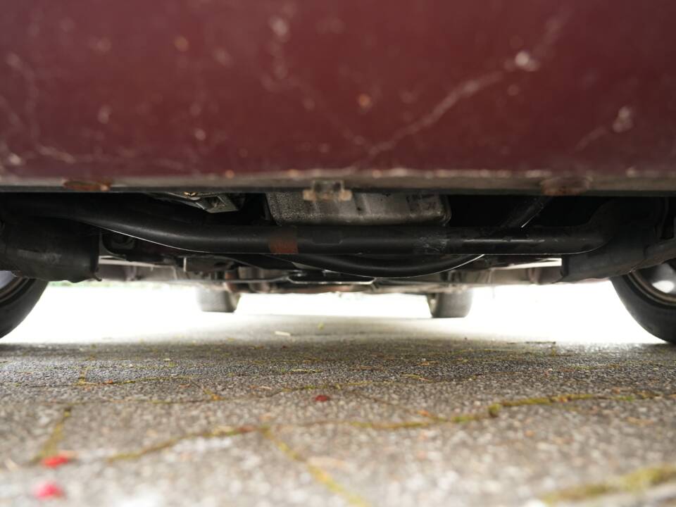 Image 8/95 of Mercedes-Benz 300 SL (1993)