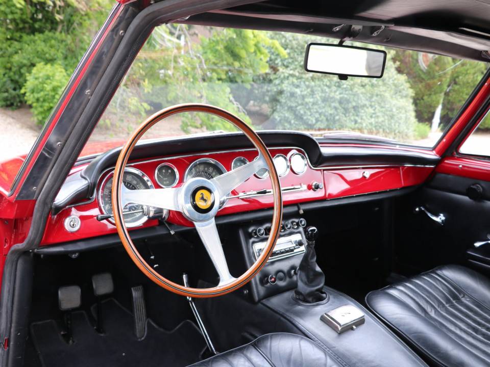 Imagen 29/42 de Ferrari 250 GT&#x2F;E (1961)