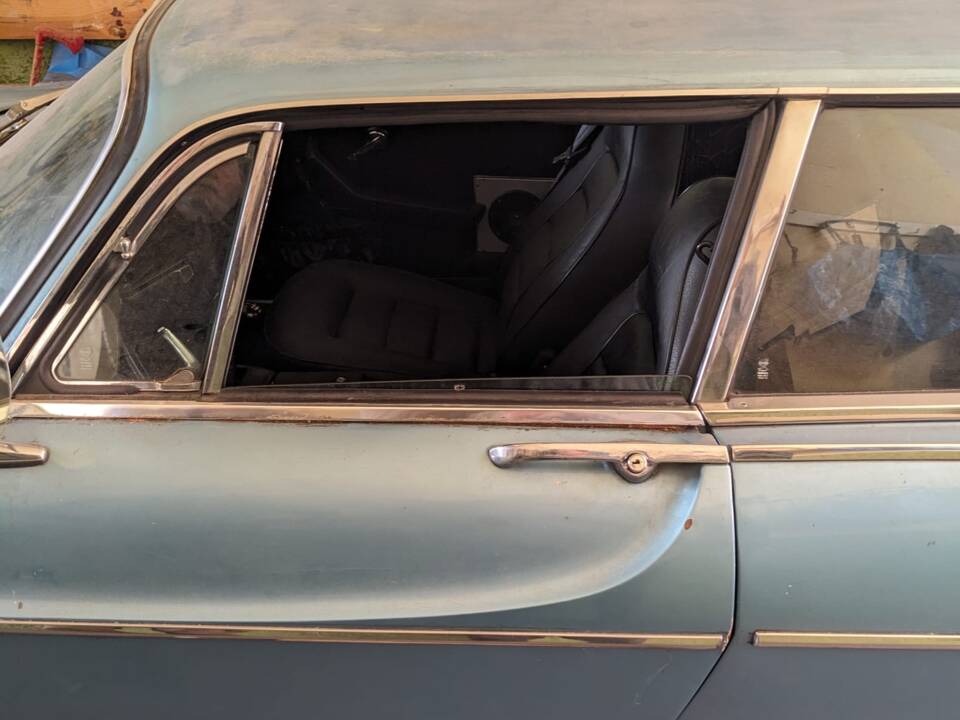 Bild 8/10 von Volvo 1800 ES (1972)