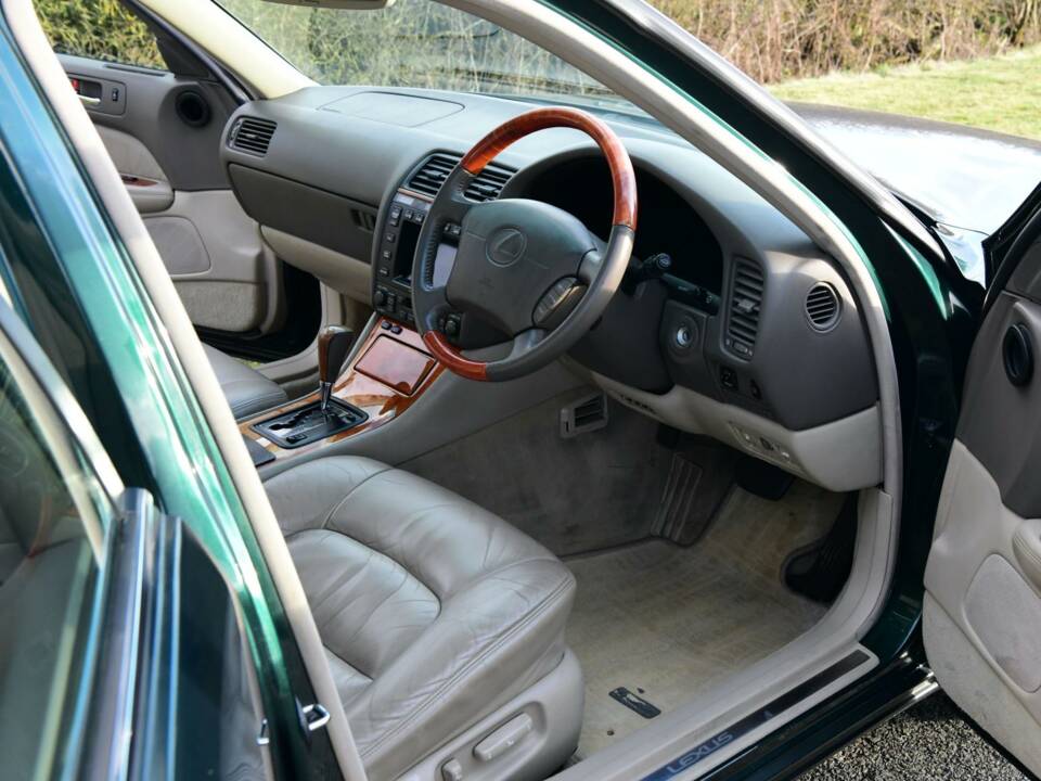 Afbeelding 23/50 van Lexus LS 400 (1998)