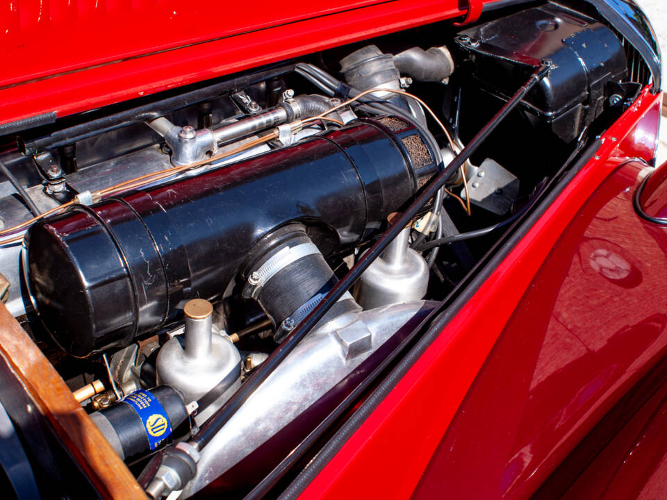 Image 10/13 of Riley 2.5 Litre RMC (1948)