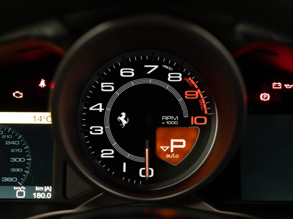 Imagen 28/40 de Ferrari F12berlinetta (2014)