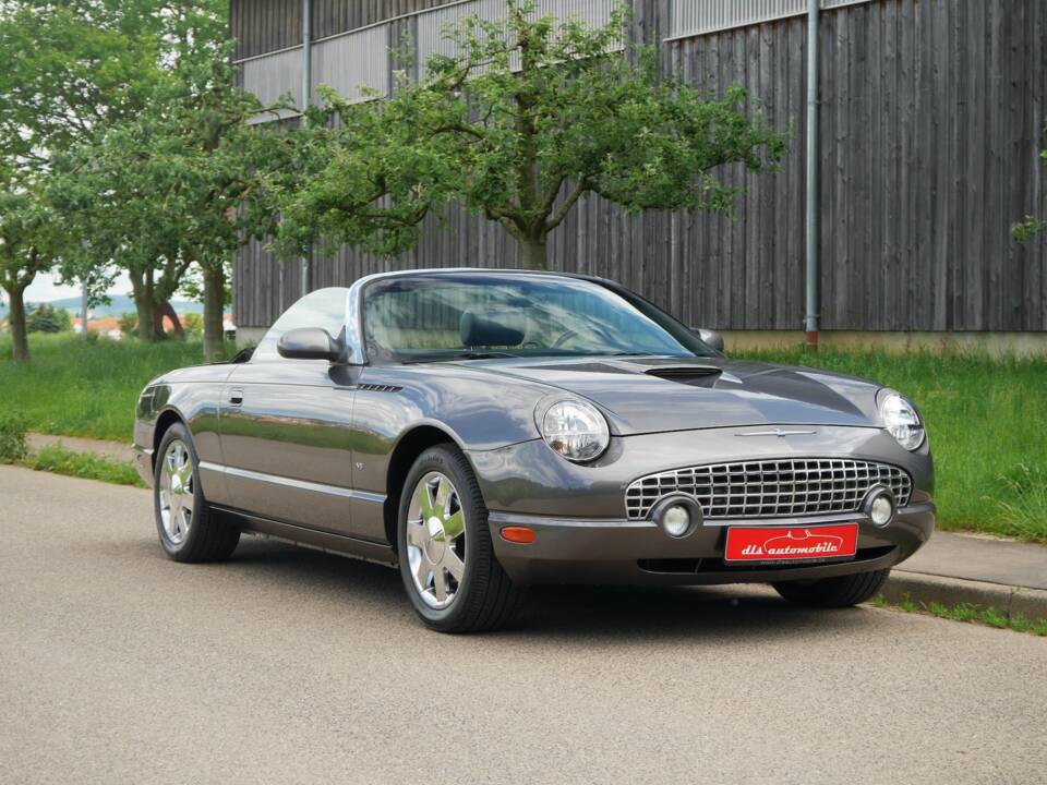 Immagine 2/32 di Ford Thunderbird (2003)