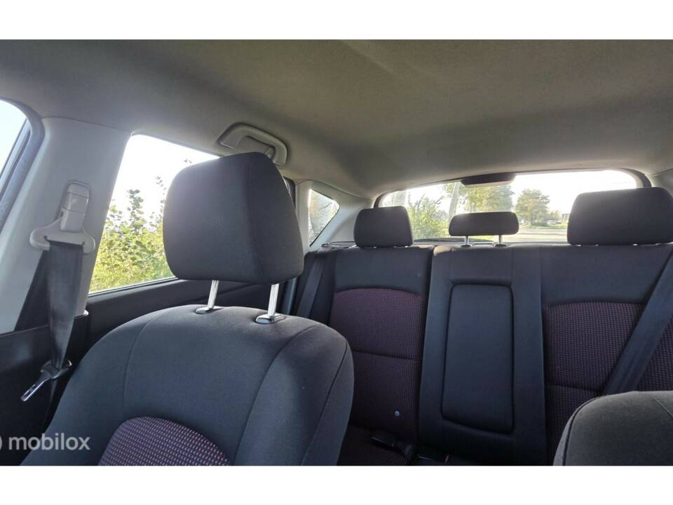 Image 22/30 of Mazda 3 - 1.6 (2005)