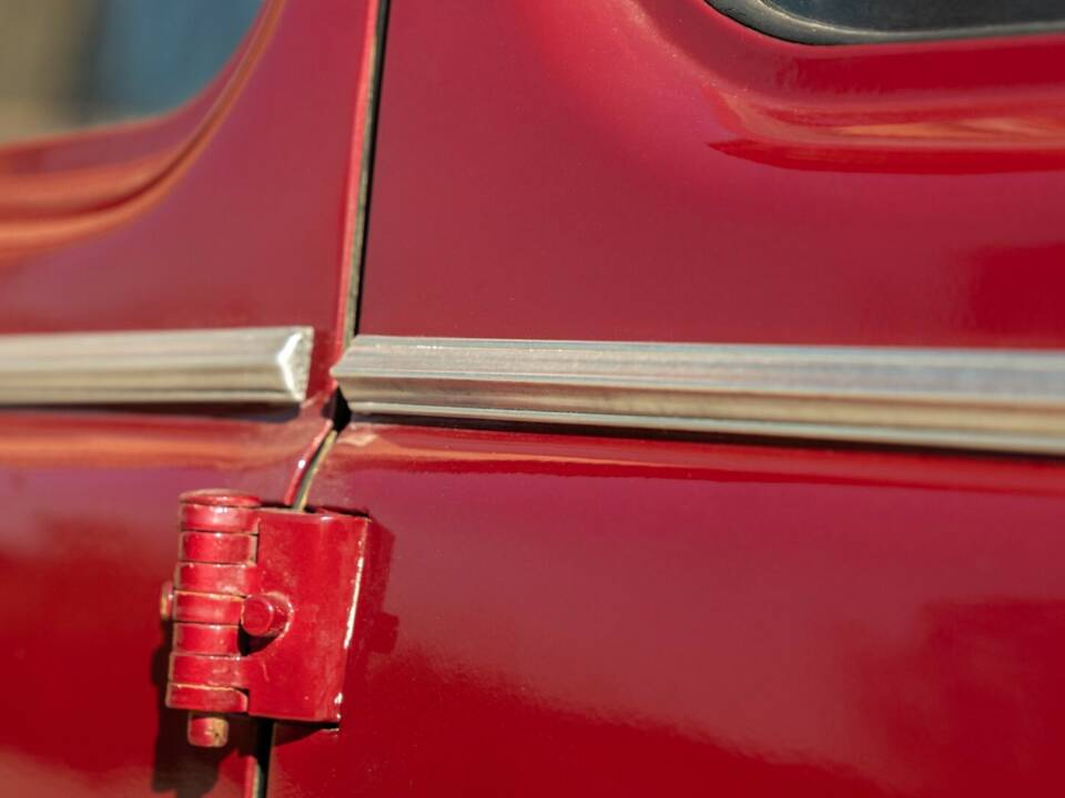 Image 31/50 of Renault 4 CV Décapotable (1957)