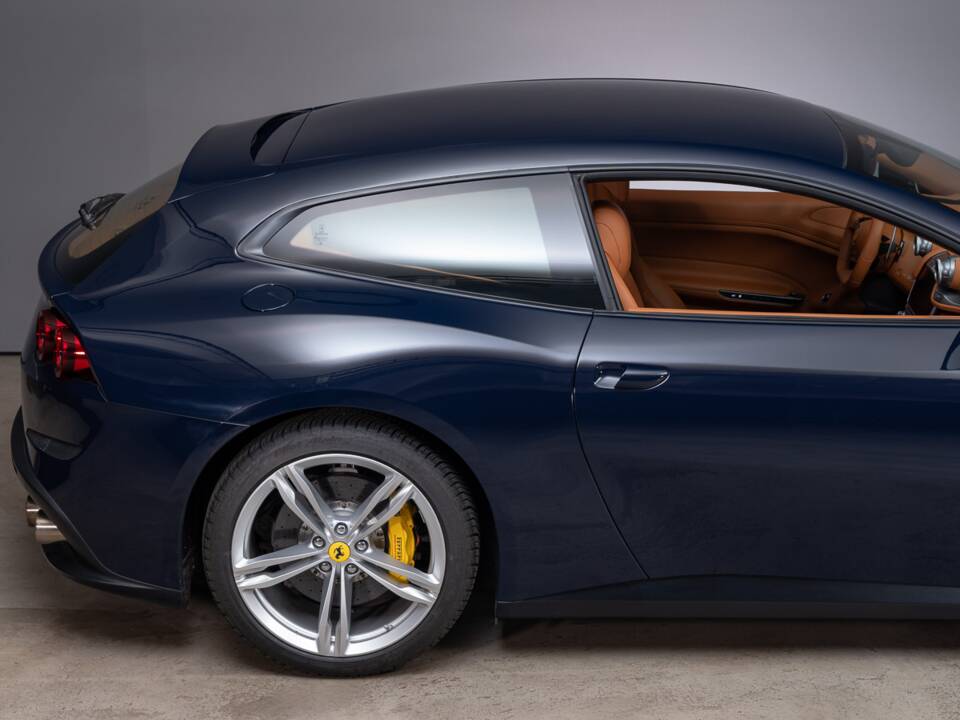 Bild 8/38 von Ferrari GTC4Lusso (2017)