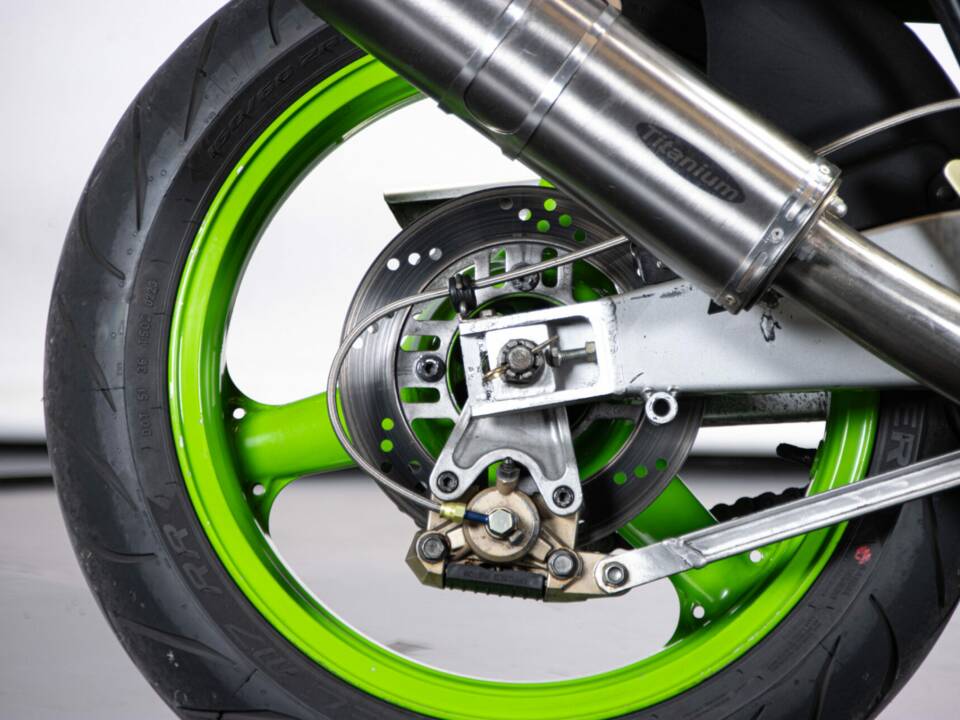 Image 47/50 of Kawasaki ZX-R 400 (1990)