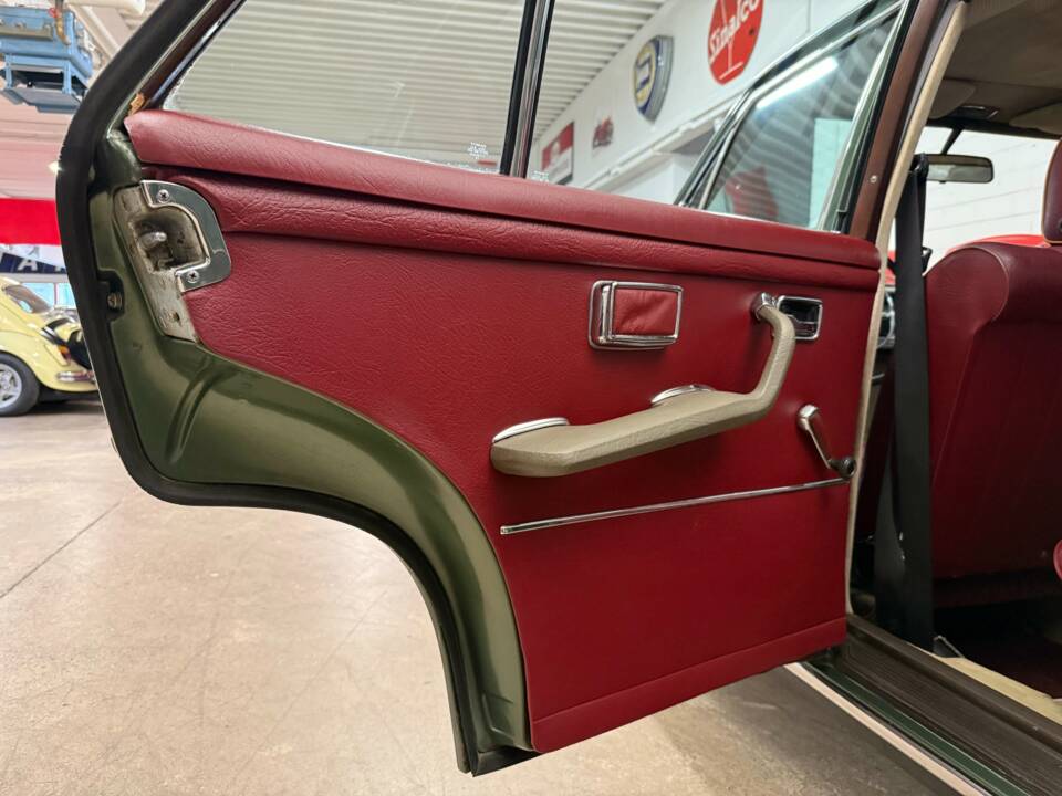 Bild 13/20 von Mercedes-Benz 280 SE 3,5 (1972)