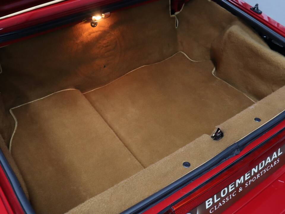 Immagine 17/28 di Alfa Romeo 2.0 Spider (1990)