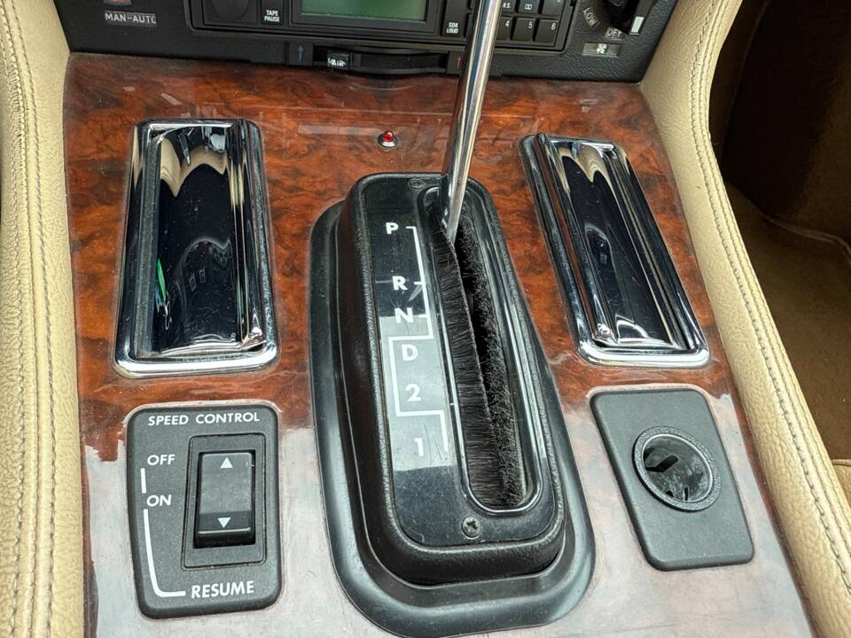 Image 38/64 of Jaguar XJ-S Convertible (1989)