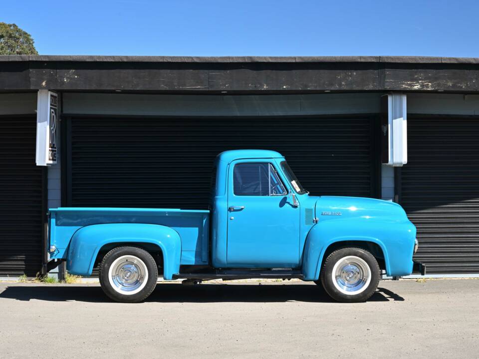 Image 17/50 de Ford F-100 (1954)