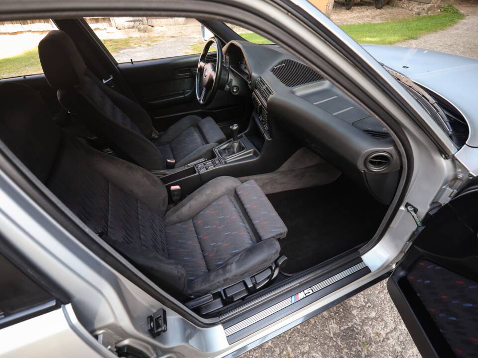 Bild 9/74 von BMW M5 Touring (1992)