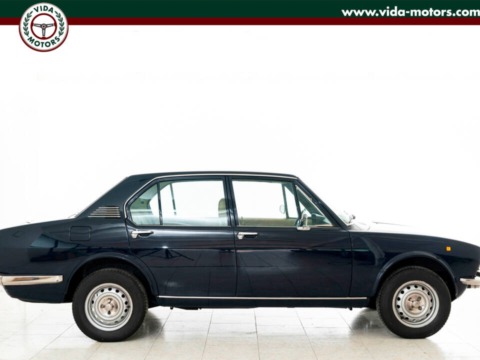 Image 2/20 of Alfa Romeo Alfetta 1.8 (1976)