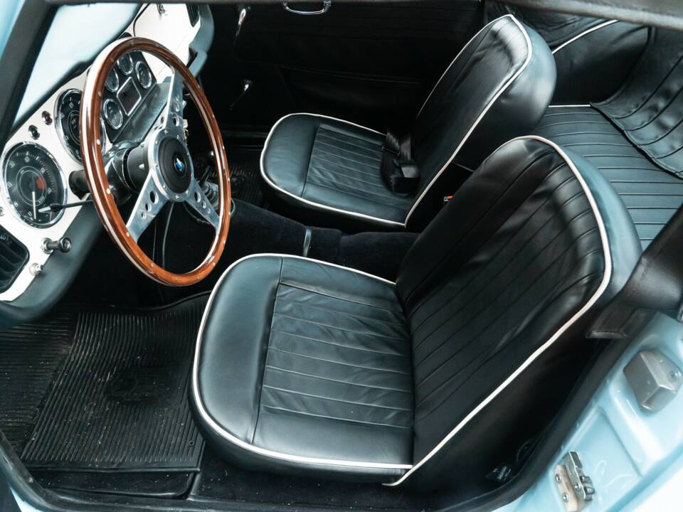 Imagen 28/50 de Triumph TR 4 (1963)