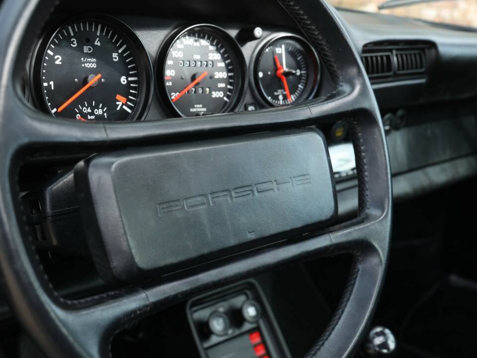 Afbeelding 50/50 van Porsche 911 Turbo 3.3 (1983)