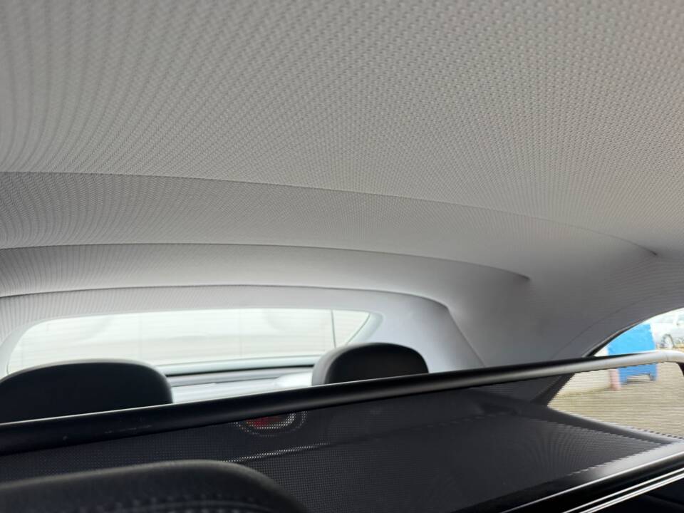 Image 38/50 of Mercedes-Benz CLK 230 Kompressor (2001)