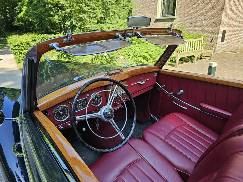 Immagine 2/8 di Mercedes-Benz 220 Cabriolet A (1954)