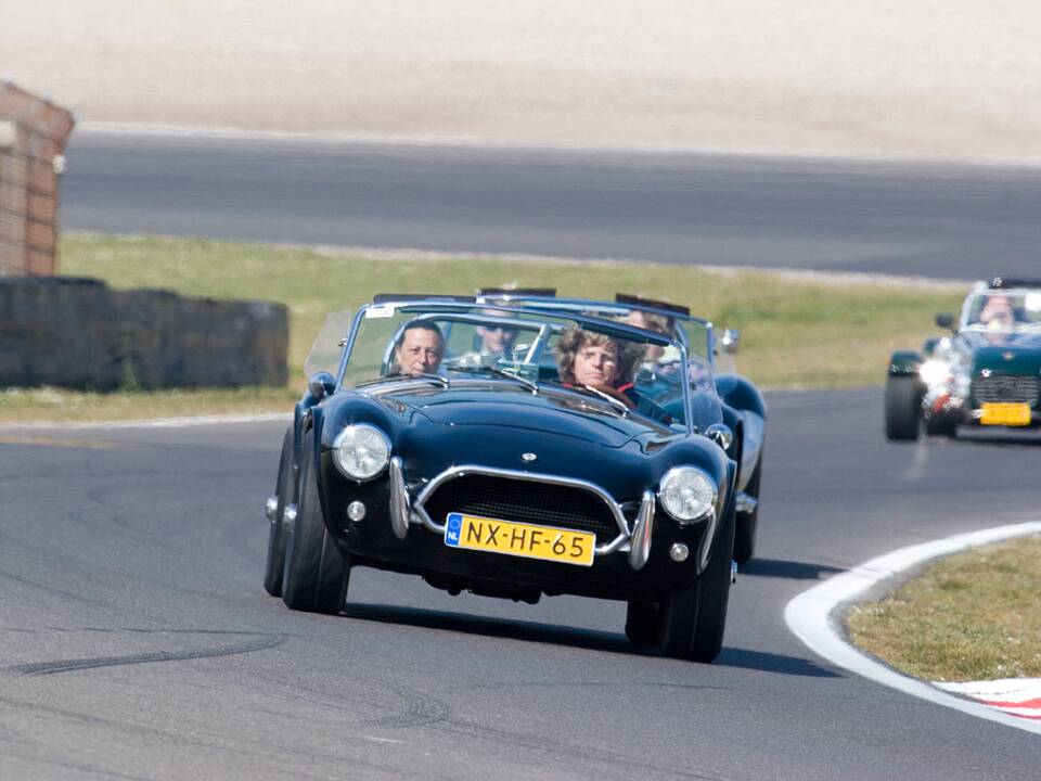 Imagen 7/27 de Aurora GRX (1981)