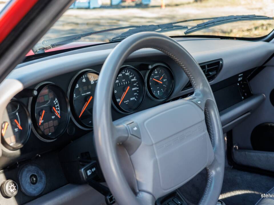 Afbeelding 21/33 van Porsche 911 Carrera 2 (1993)