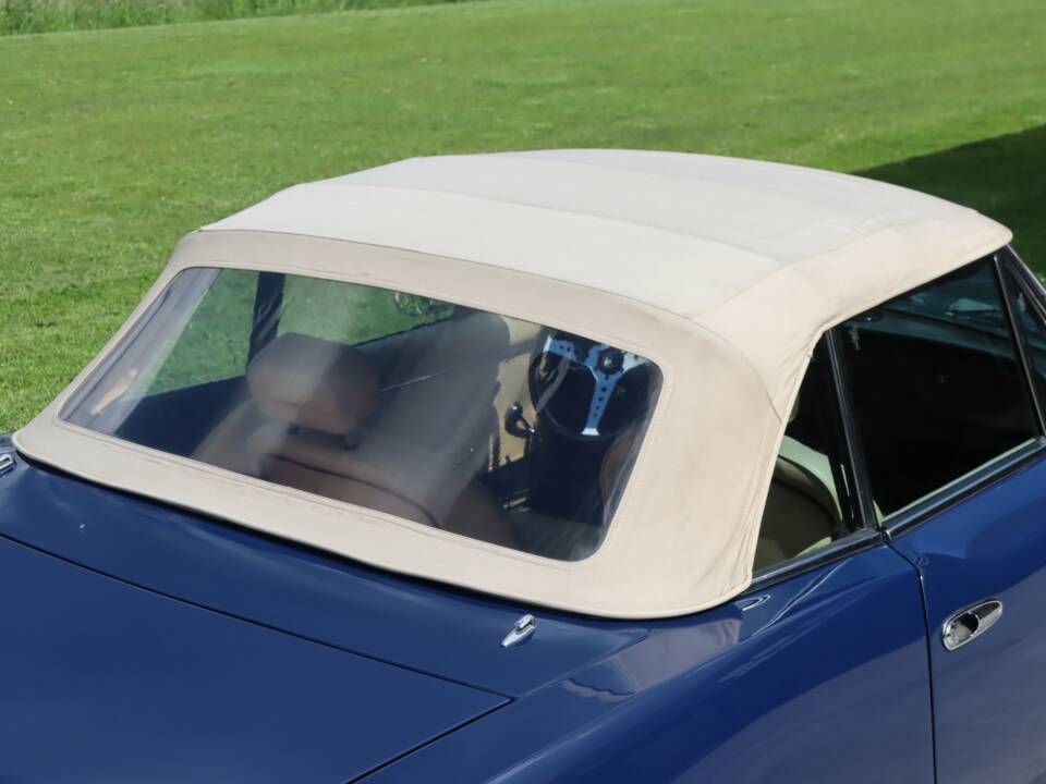 Image 32/50 of FIAT 124 Spider CS1 (1978)