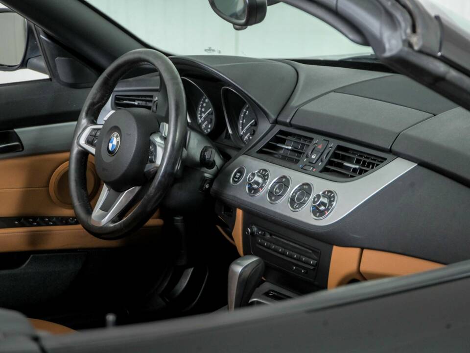 Immagine 35/50 di BMW Z4 sDrive23i (2010)