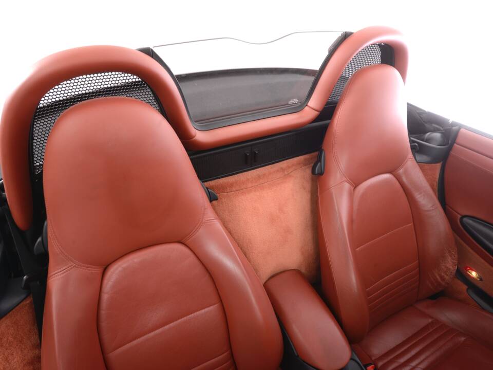 Image 27/30 of Porsche Boxster (1999)