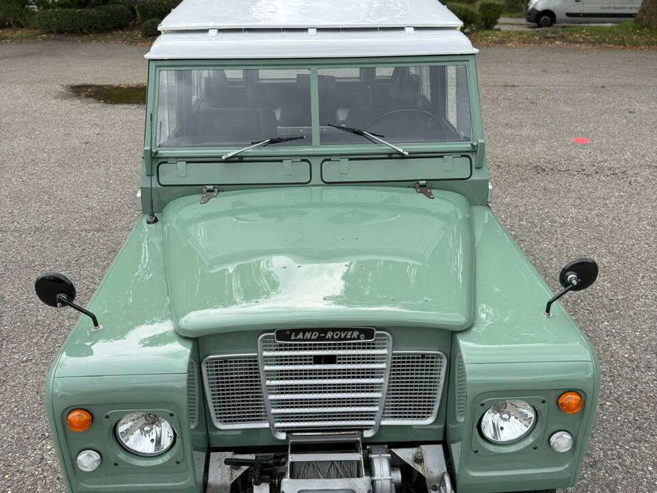 Image 7/20 of Land Rover 88 (1977)