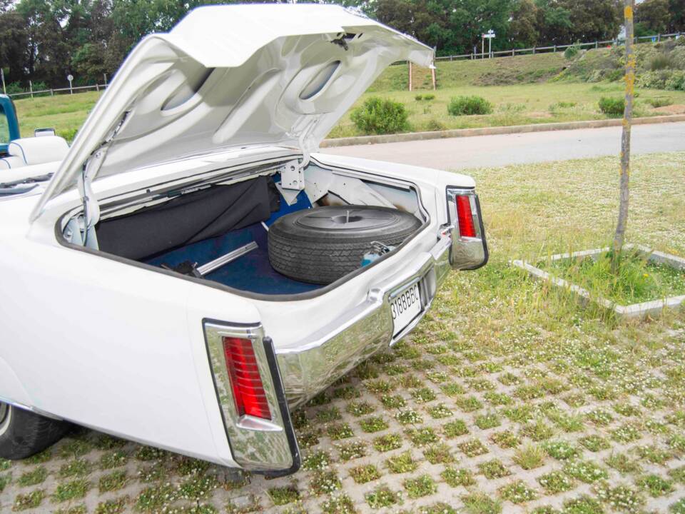 Afbeelding 6/19 van Cadillac Fleetwood Eldorado Convertible (1972)