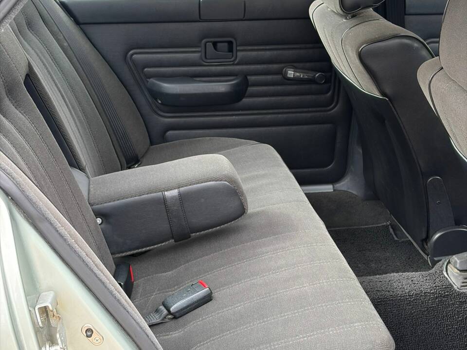 Bild 24/41 von BMW 520i (1982)