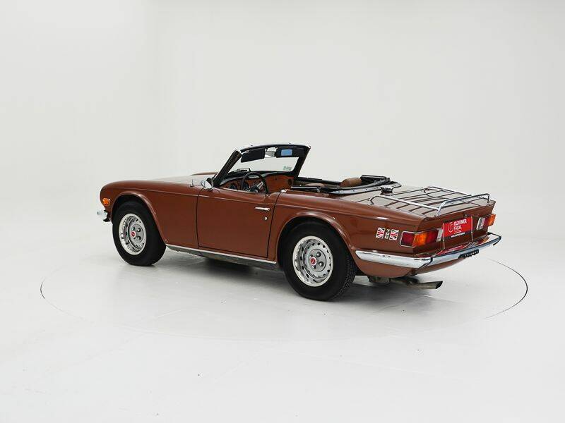 Image 4/15 of Triumph TR 6 (1975)