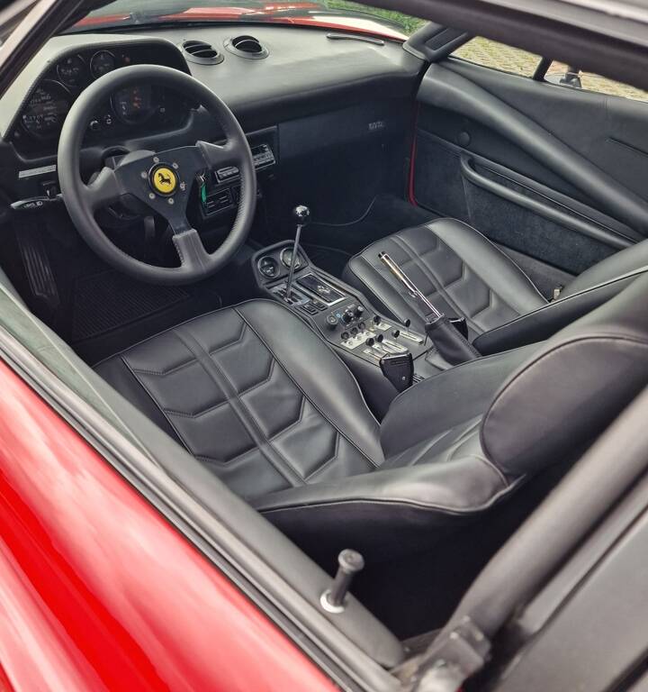 Image 54/82 of Ferrari 308 GTS Quattrovalvole (1983)