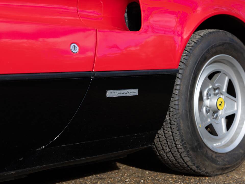 Bild 21/50 von Ferrari 308 GTBi Quattrovalvole (1983)