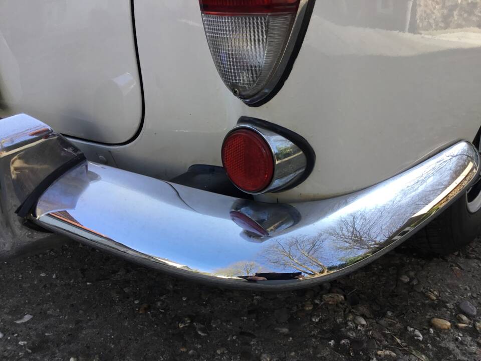 Image 33/83 of Volkswagen Karmann Ghia 1500 (1969)