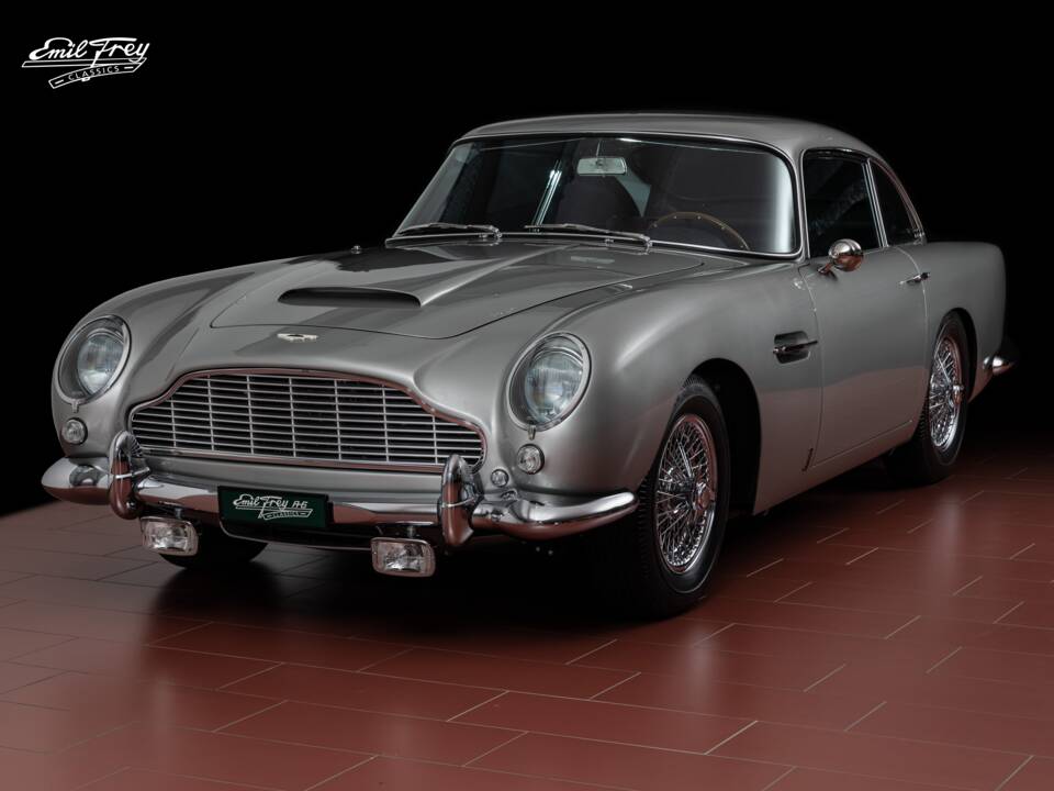 Image 1/10 of Aston Martin DB 5 Vantage (1965)